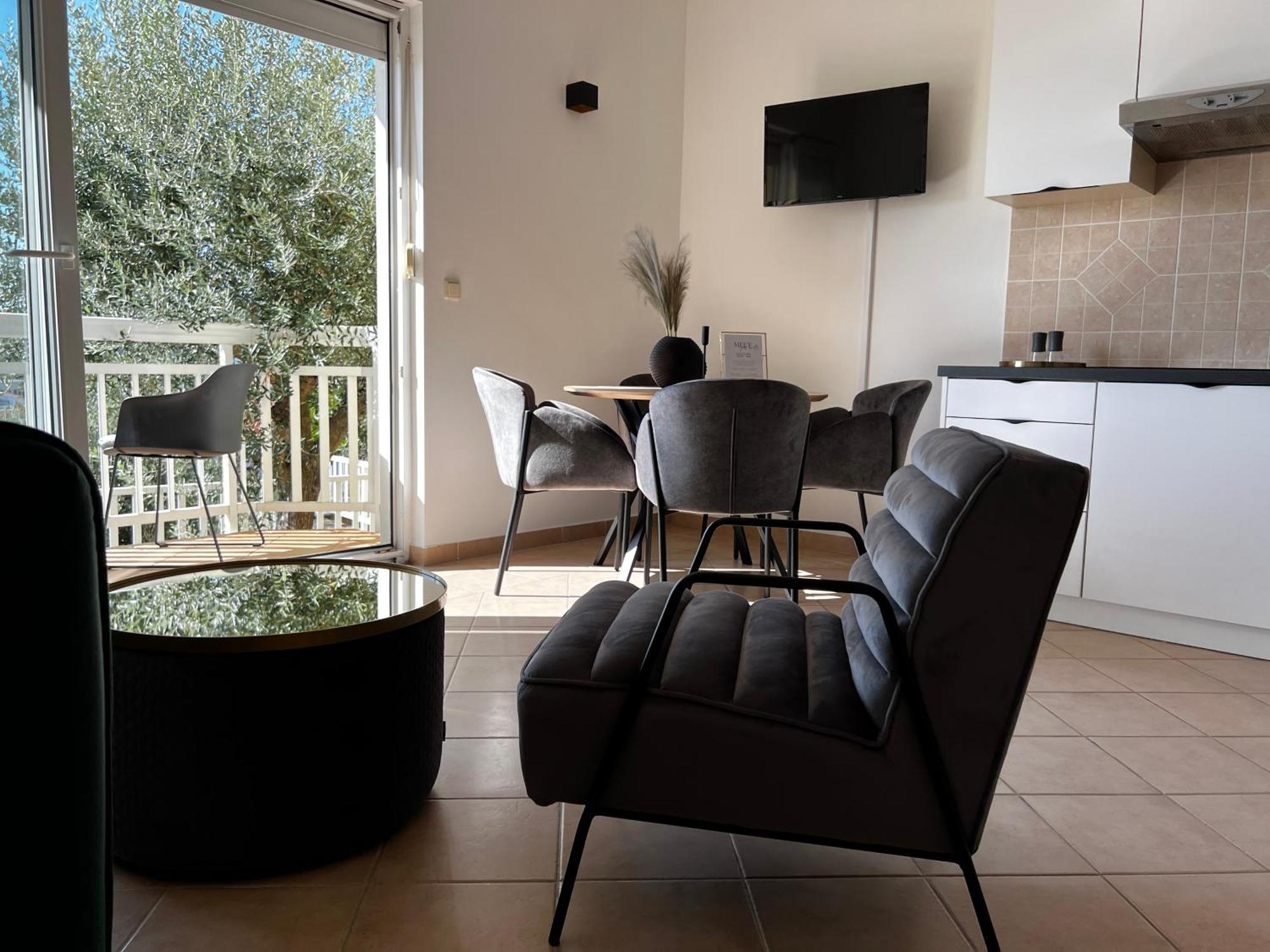 Kavajin Rooms Duće Szoba fotó